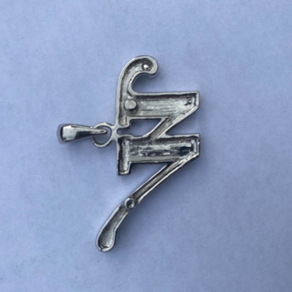 “W”  Rhinestone Keychain - Picture 2 of 6